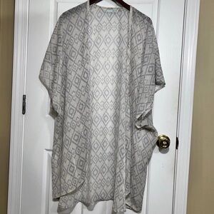 Maurice's Women's Kimono Cardigan Size Large Gray Geometric Boho Cover-up L/XL